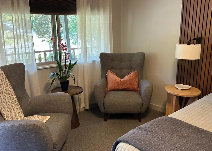 Discovery Inn
